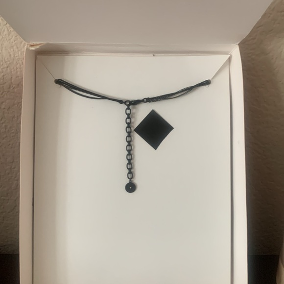 Stella and Dot necklace new with box - Picture 3 of 4